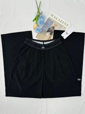 ALO Yoga 👑 Brand new Regular Women's Loose-Fitting Black Suit Pants 💯